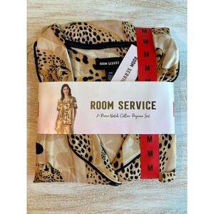 Room Service Pajama Set Womens Medium Tan NEW Cheetah Print 2-Piece Notch Collar